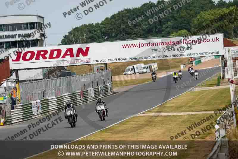 Vintage motorcycle club;eventdigitalimages;mallory park;mallory park trackday photographs;no limits trackdays;peter wileman photography;trackday digital images;trackday photos;vmcc festival 1000 bikes photographs